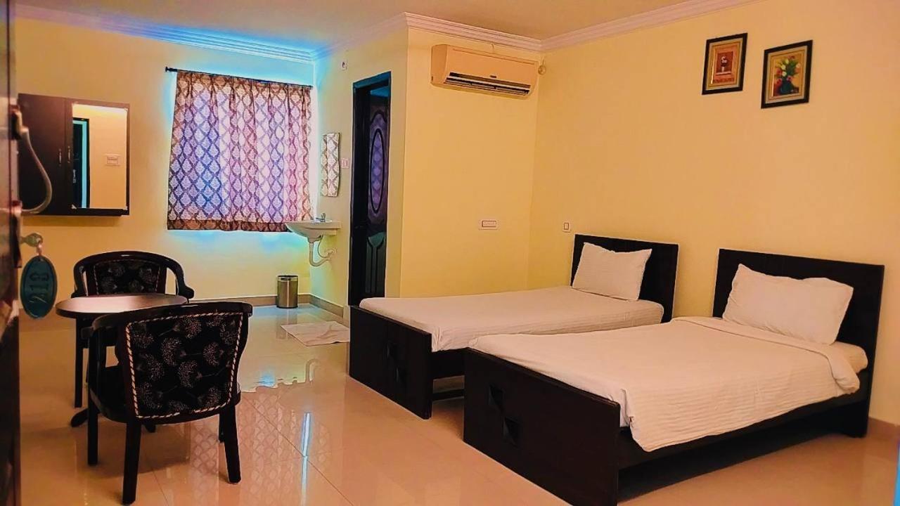 Hotel Nawab'S Karīmnagar Kültér fotó